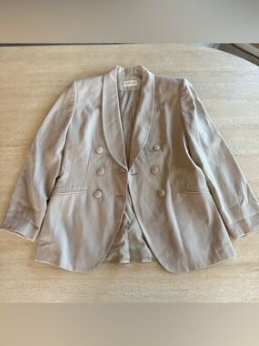 Preston & York cream padded blazer size 4